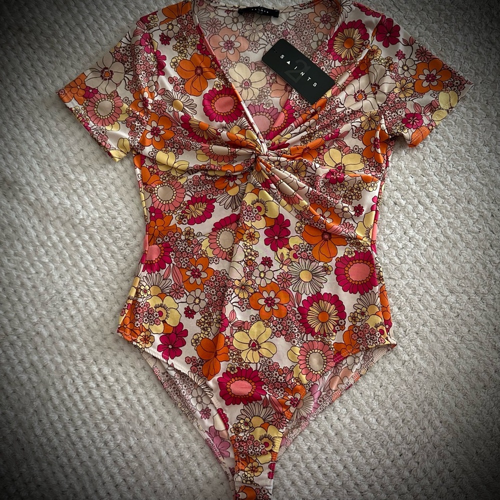 NWT 21 Saints Twisted Sister Bodysuit in Retro Floral
